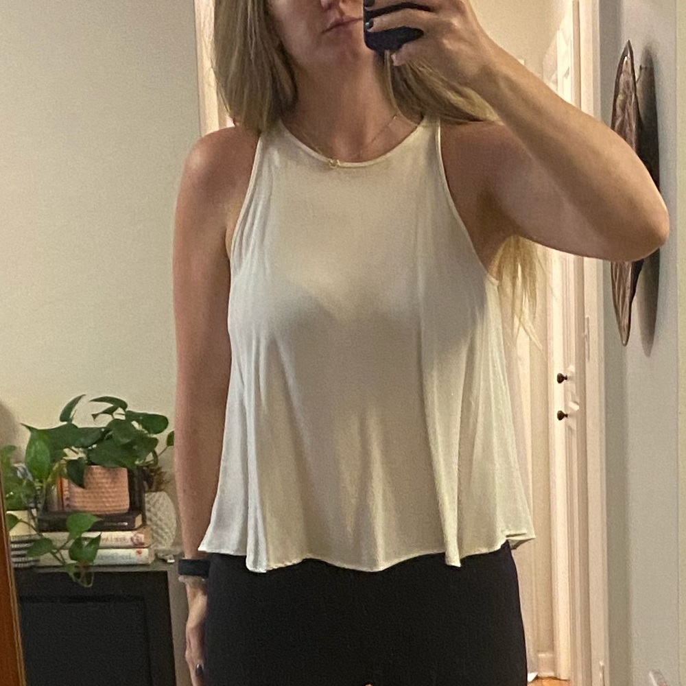WHITE BLOUSE WITH TIE CLOSURE